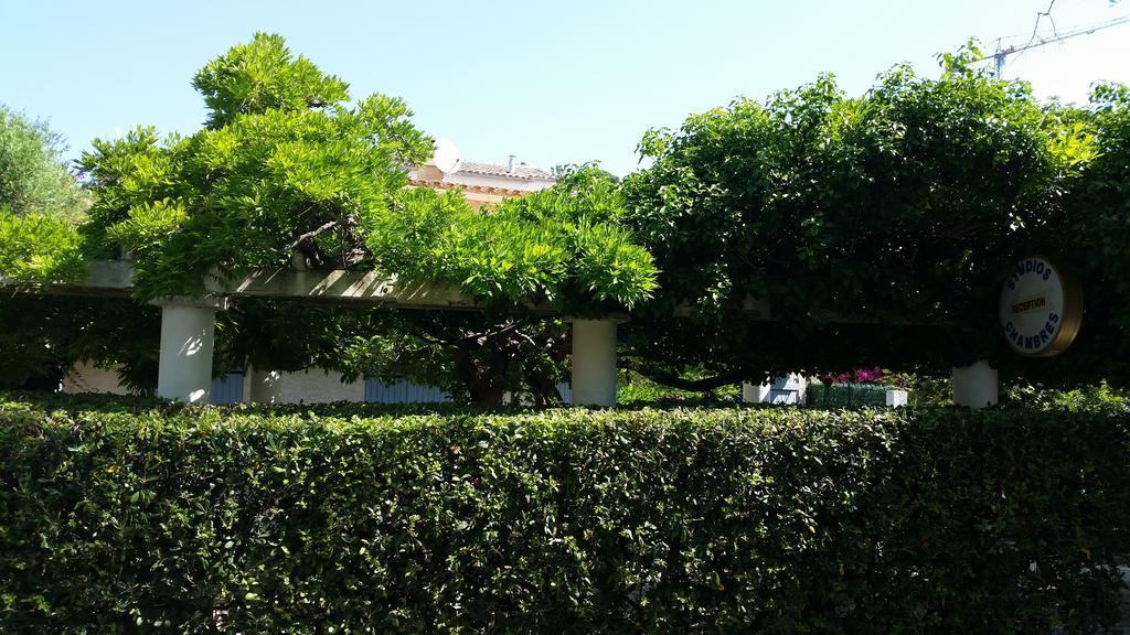Chez Louis Hotel Les Issambres Exterior photo