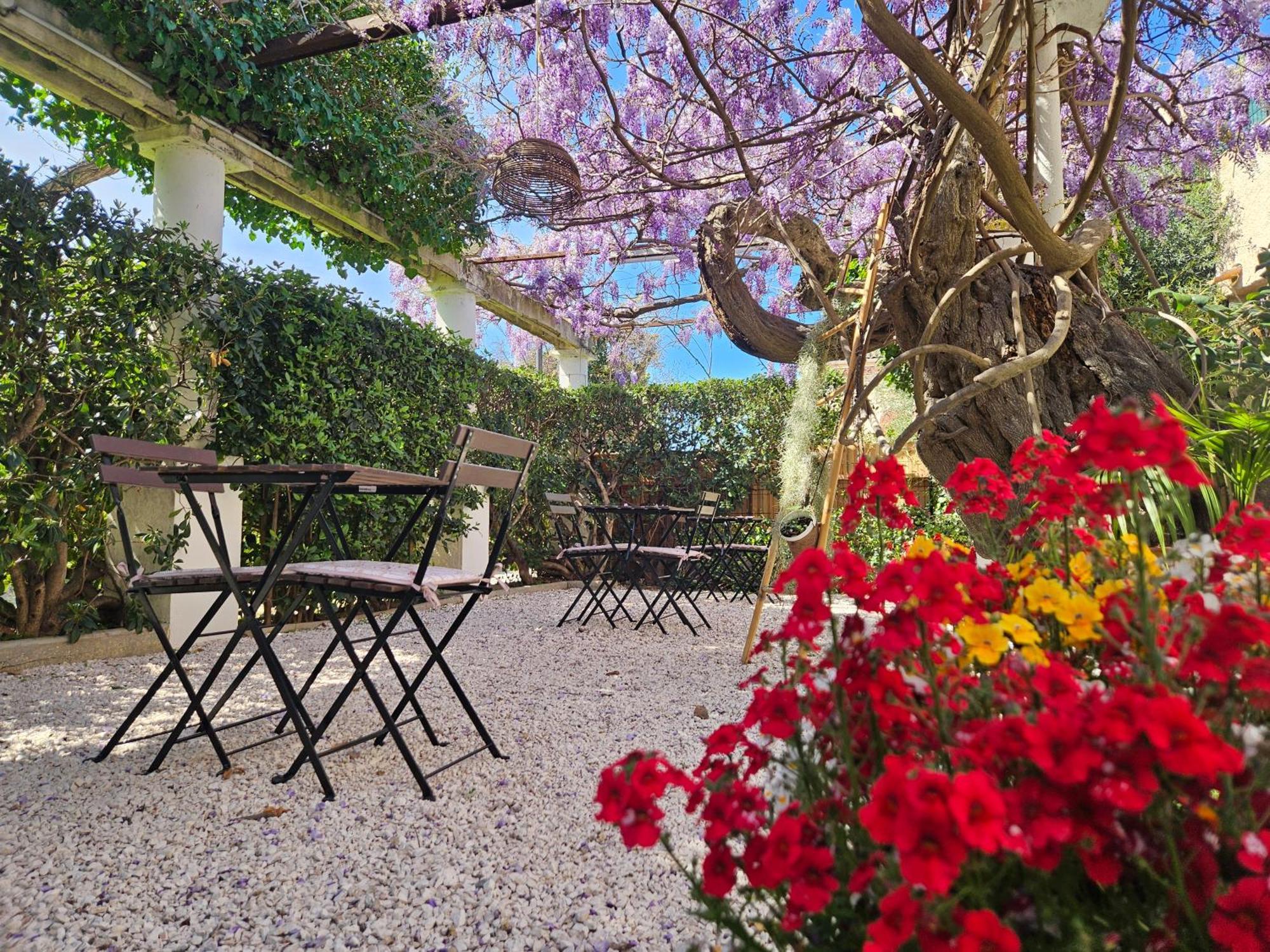 Chez Louis Hotel Les Issambres Exterior photo